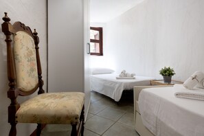 2 bedrooms, iron/ironing board, free WiFi, bed sheets - Apartment 'Ginepri' Wi-Fi and Air Conditioning (San Teodoro)