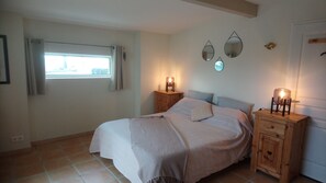 2 bedrooms, iron/ironing board, WiFi, bed sheets - Holiday cottage in Pays de Cocagne, peaceful with large swimming pool (Aguts)
