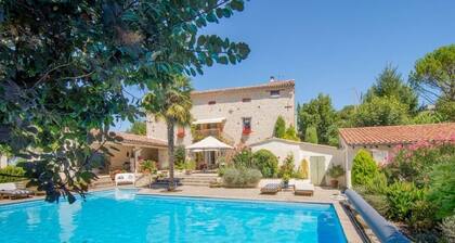 Holiday cottage in Pays de Cocagne, peaceful with large swimming pool