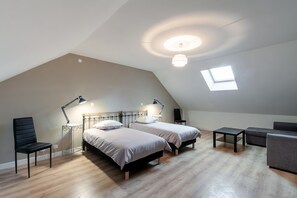 4 habitaciones, tabla de planchar con plancha y wifi gratis
