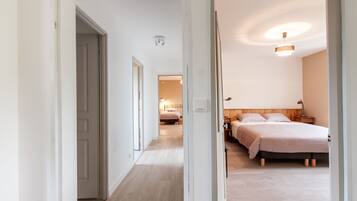 4 habitaciones, tabla de planchar con plancha y wifi gratis