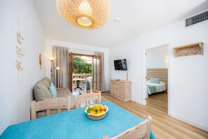 1 slaapkamer, een strijkplank/strijkijzer, gratis wifi, beddengoed
