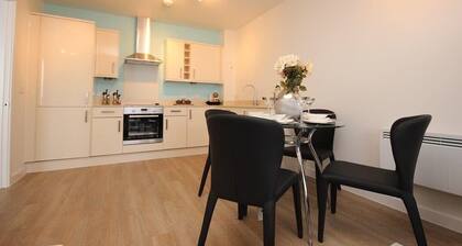 Stunning 2 bedroom in Hatfield Town Centre - near all facilities, free parking