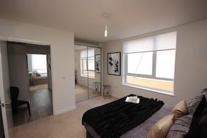 Bedroom with hotel quality luxury linen