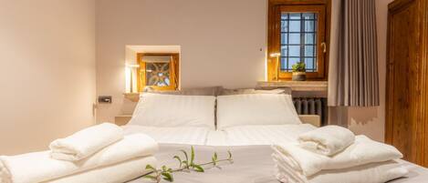 2 bedrooms, bed sheets