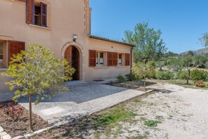 Exterior - Fantastic Country House with Pool, Wi-Fi, Veranda and Garden (Artá)
