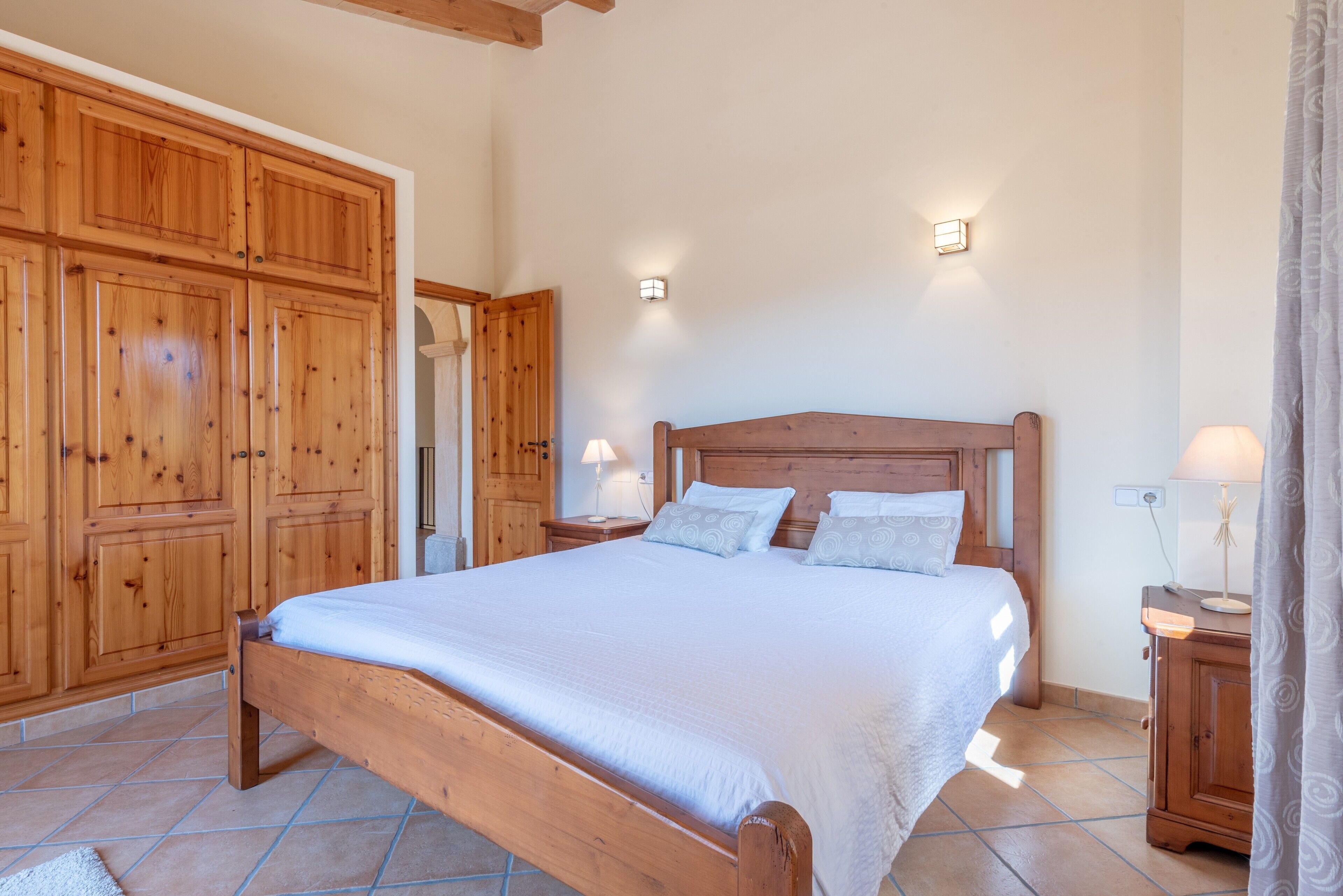 3 soverom, strykejern/-brett, wi-fi (inkludert) og sengetøy