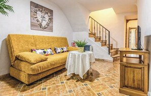 TV, fireplace - Stunning Holiday Home “Villa Godoy” with Wi-Fi, Garden (Periana)