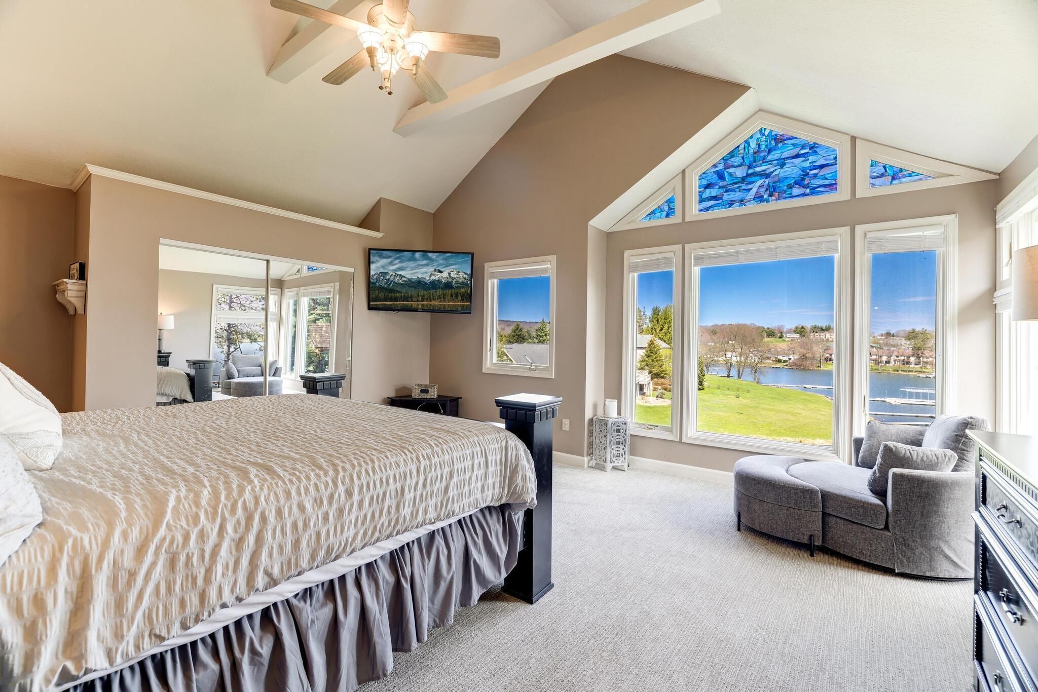 3 chambres, fer et planche à repasser, lit parapluie, Wi-Fi gratuit