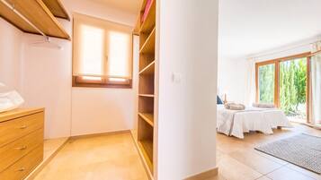 4 chambres, fer et planche à repasser, Wi-Fi gratuit, draps fournis