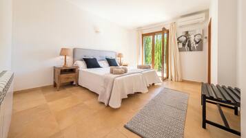 4 quartos, ferros/tábuas de passar roupa, Wi-Fi de cortesia