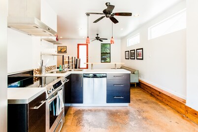 Eastside Cabana - Near UT and Downtown