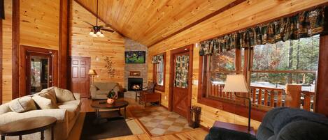 Casa, varias camas (Splash N' Play #524) | Área de sala de estar