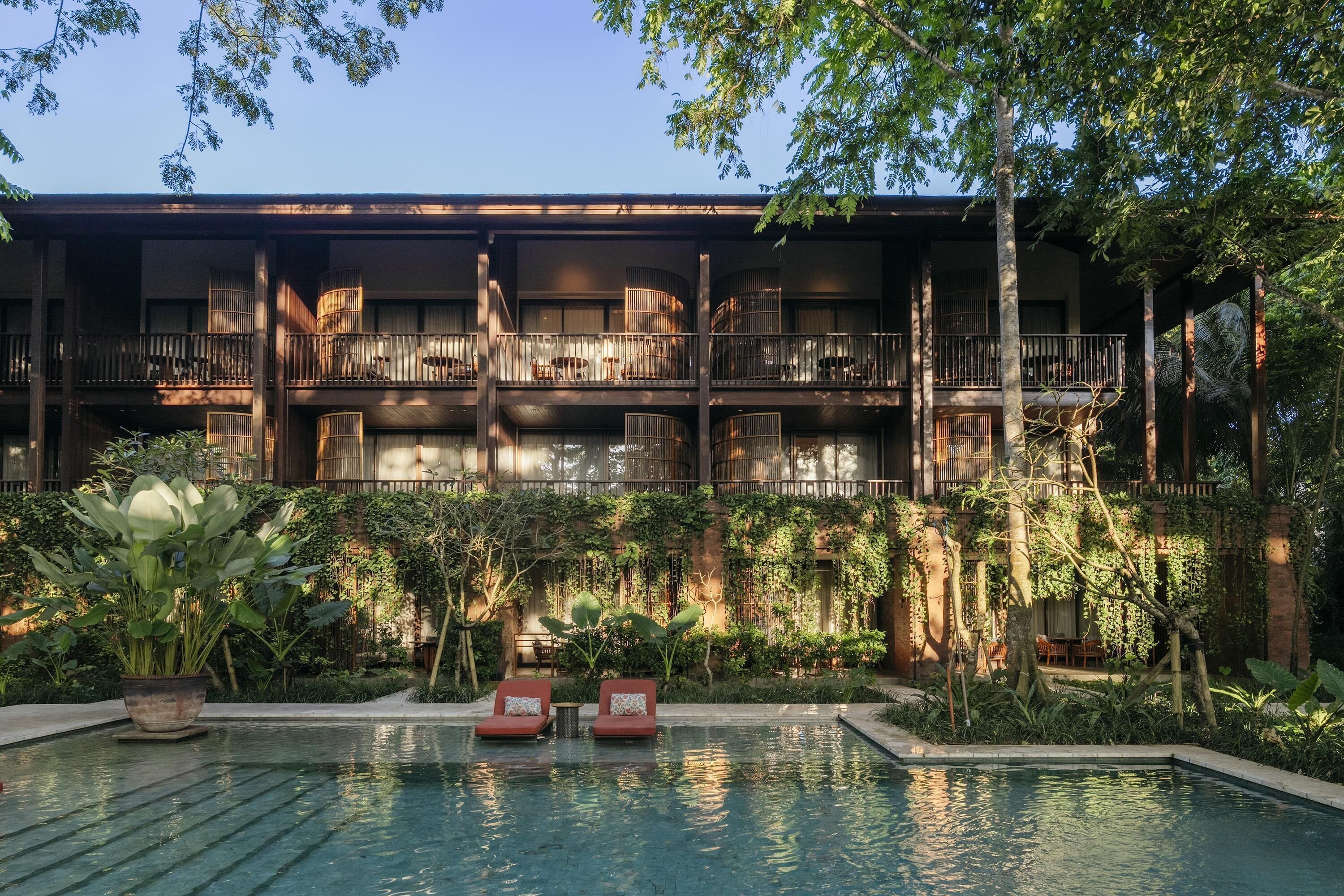 3 Außenpools, Cabañas (kostenlos), Sonnenschirme