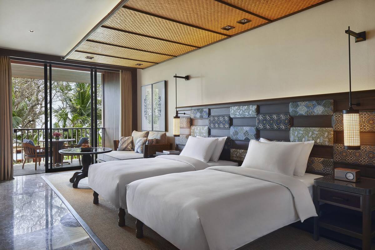 Deluxe Room, 2 Single Beds, Ocean View | 1 bedroom, premium bedding, minibar, in-room safe