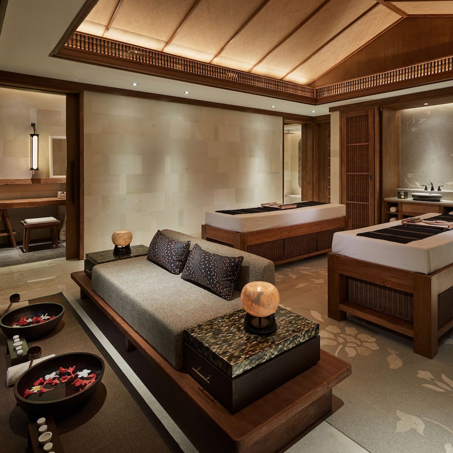 Sauna, steam room, body treatments, hot stone massages