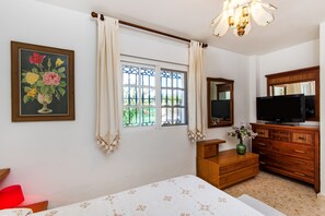 3 habitaciones, tabla de planchar con plancha y wifi gratis