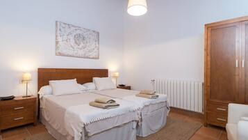 3 bedrooms, free WiFi, bed sheets