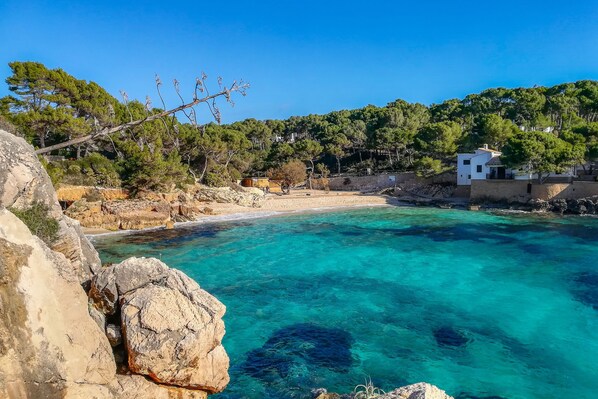 Beach nearby - Holiday "Apartment Maritim" with Sea View, Mountain View, Wi-Fi & Terrace (Cala Ratjada)