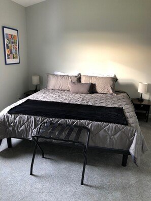 2 bedrooms, iron/ironing board, WiFi