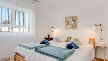 1 soverom, strykejern/-brett, wi-fi (inkludert) og sengetøy