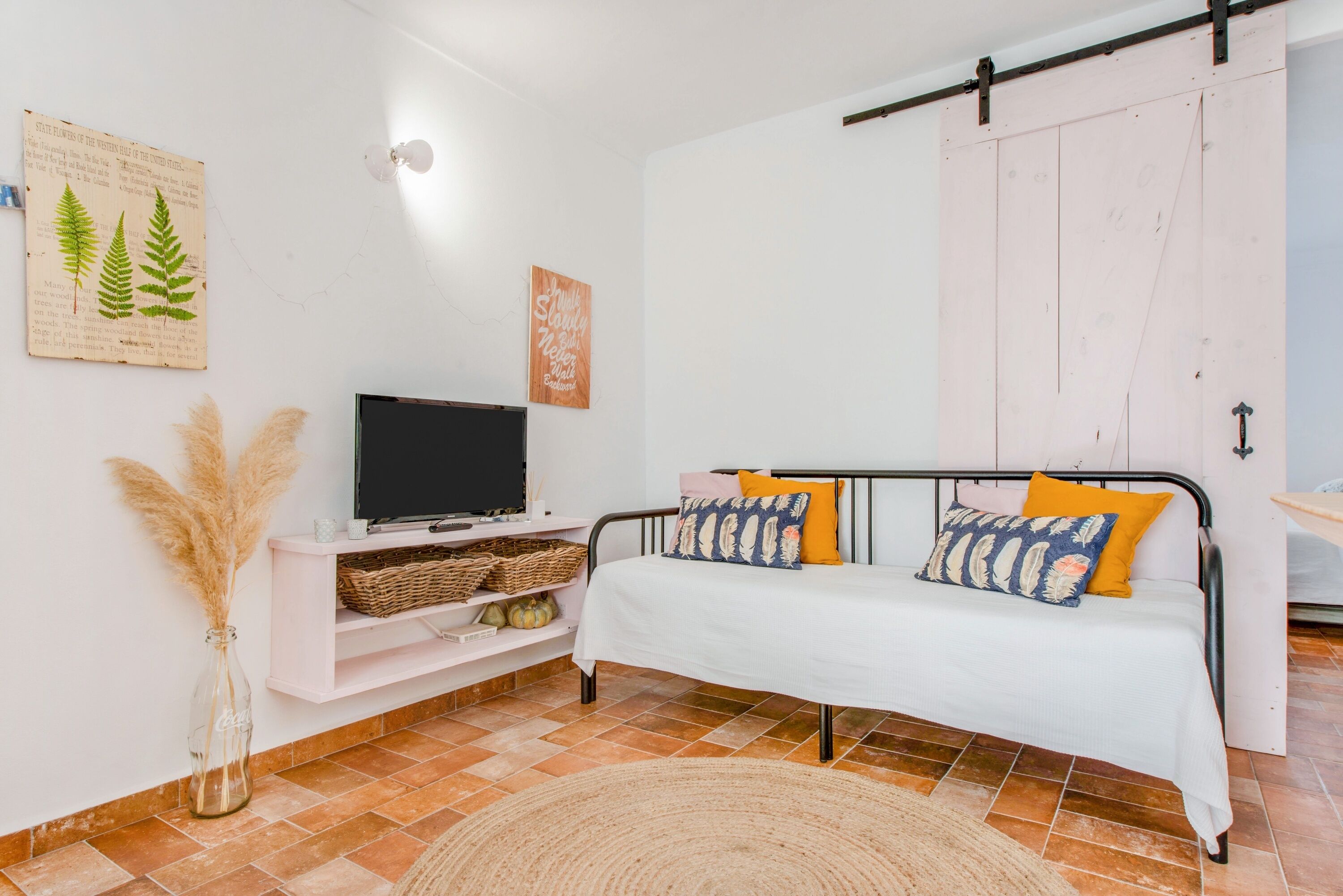 1 dormitorio, tabla de planchar con plancha, wifi gratis y ropa de cama