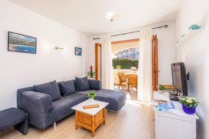 Télévision, chaîne hi-fi