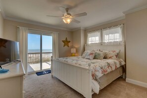 4 makuuhuonetta, työpöytä, silitysrauta/-lauta, ilmainen Wi-Fi