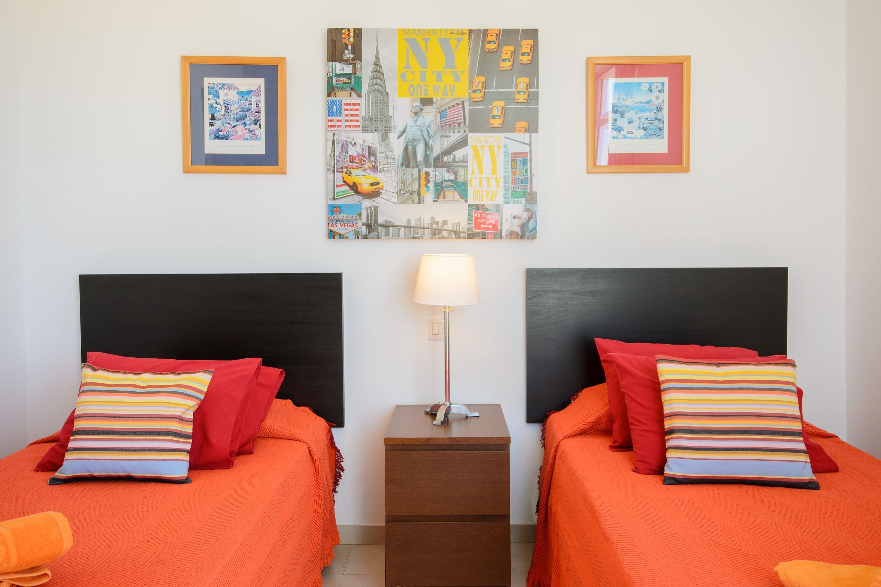 2 chambres, fer et planche à repasser, Wi-Fi gratuit, draps fournis