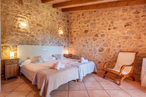 5 chambres, fer et planche à repasser, Wi-Fi gratuit, draps fournis