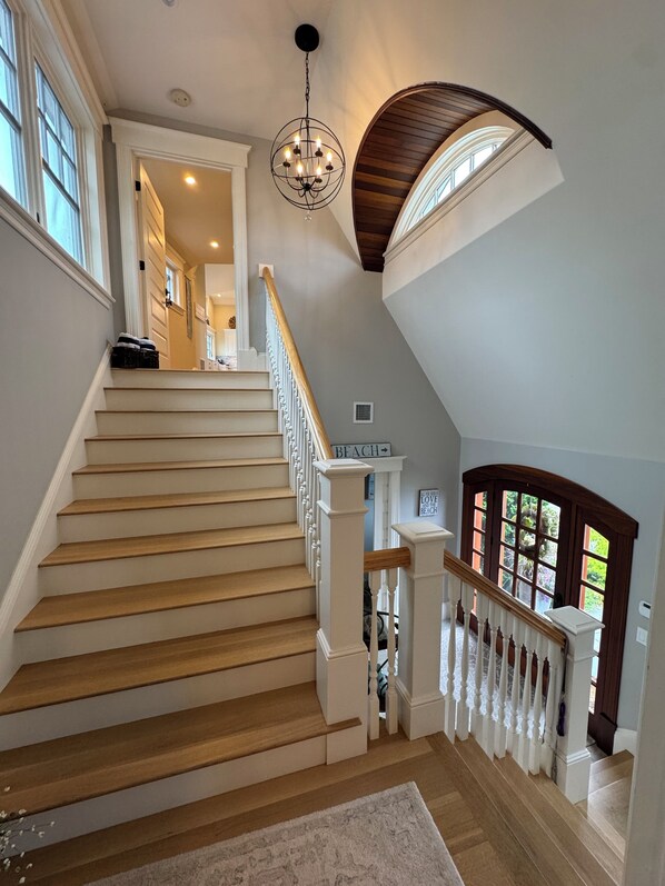 Interior - Breathtaking views of the Ocean, Incredible Sunrise, Sunsets and Jenness Beach (Rye)