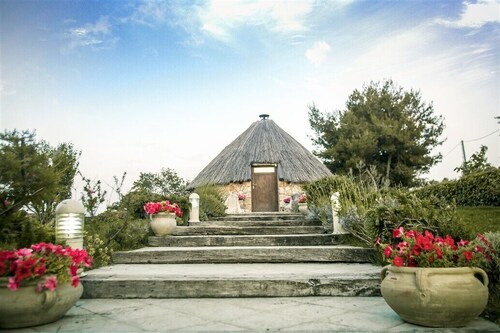 Extravagant Holiday Home "Pinnetta Sarda" with Wi-Fi, Air Conditioning and Garden