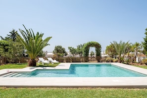 Pool - Beautiful Home Short Drive from Beach with Pool, Terraces & Large Garden; Parking Available (Conil de la Frontera)