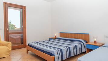 2 bedrooms, iron/ironing board, free WiFi, bed sheets