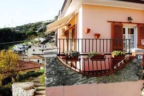 Exterior - Apartment with sea view - Seccheto Mare (Seccheto (LI))