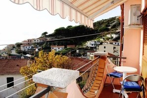 Property grounds - Apartment with sea view - Seccheto Mare (Seccheto (LI))