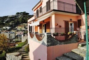 Exterior - Apartment with sea view - Seccheto Mare (Seccheto (LI))