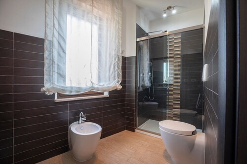 Centrally located near the city park and with Wi-Fi - Casa Vacanze Porto Torres
