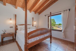 3 chambres, fer et planche à repasser, Wi-Fi gratuit, draps fournis