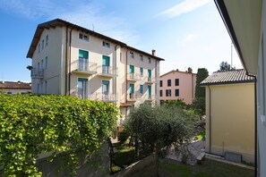 Exterior - Modern apartment near Lake Garda with Wi-Fi and terrace (BARDOLINO)