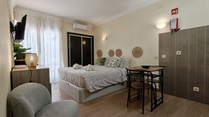 1 bedroom, free WiFi, bed sheets