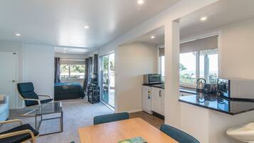 House | Living area | 26-inch TV with satellite channels