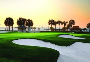 Golf - Oceanview Condo-Walk to Apache Pier & Ocean Annie's- Steps to Beach & 2 Pools! (Myrtle Beach)