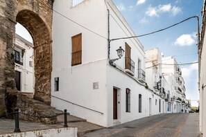 Exterior - Modern Apartment "Girasol" in Great Location with Air Conditioning & Terrace (Vejer de la frontera)