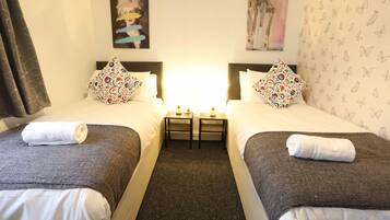 Comfort Apartment, 2 Bedrooms | 2 bedrooms, premium bedding, Select Comfort beds, individually decorated