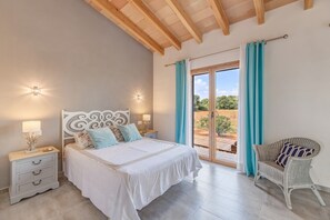 3 habitaciones, tabla de planchar con plancha y wifi gratis 