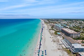Beach nearby, beach towels - New Private Pool. Fantastic Location in Destin. (Destin)