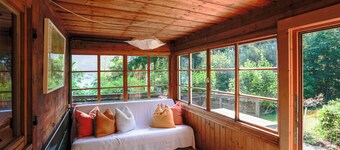 Dream House on the Lake for All Seasons