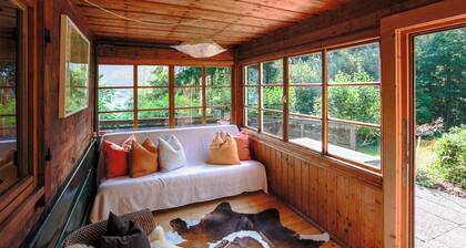 Dream House on the Lake for All Seasons