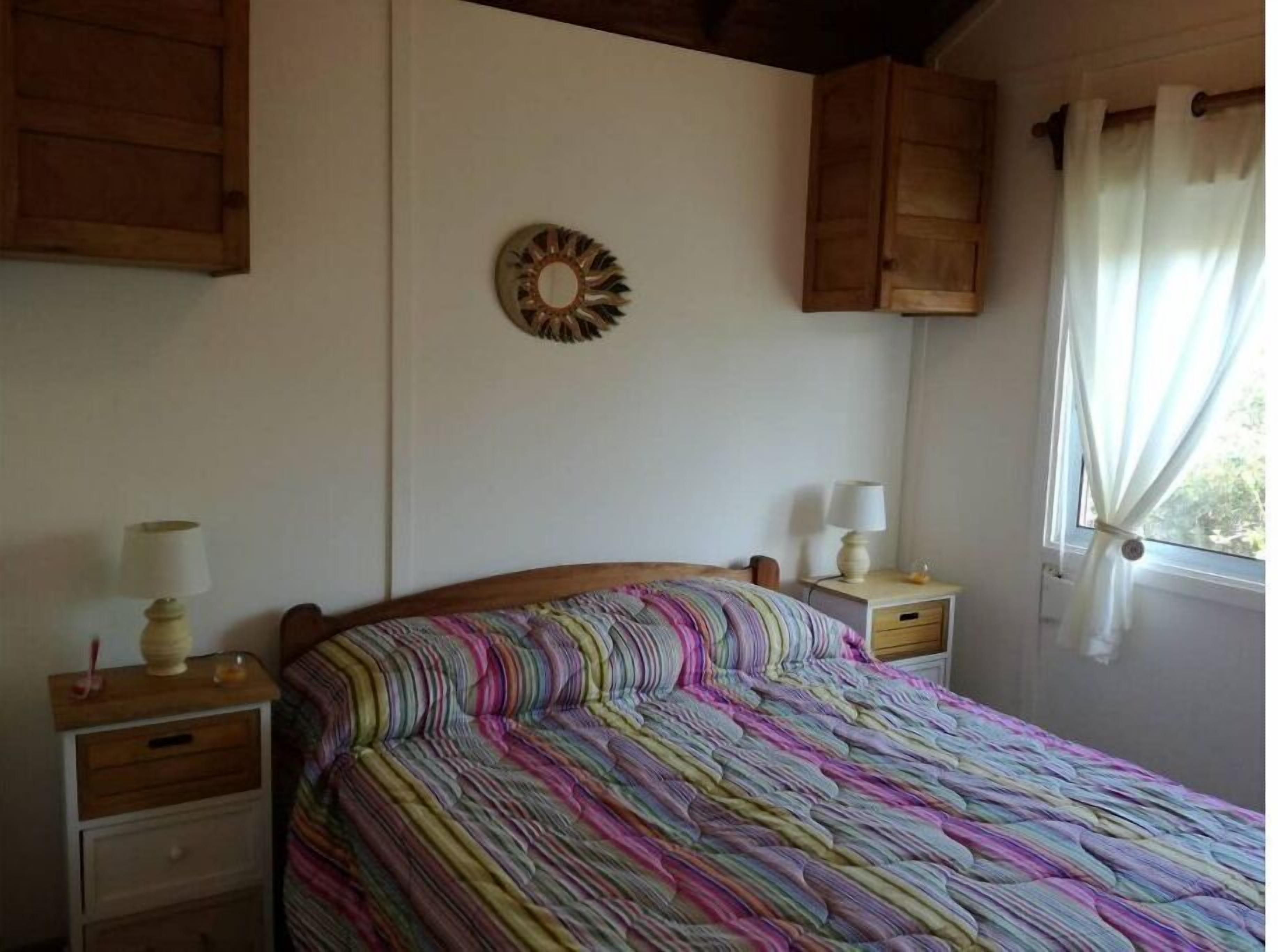 2 bedrooms, bed sheets